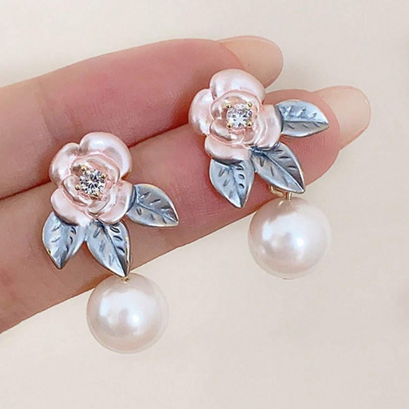 Elegant Faux Pearl Stud Earrings with Floral Design – Perfect for Daily Glamour or a Thoughtful Holiday Gift