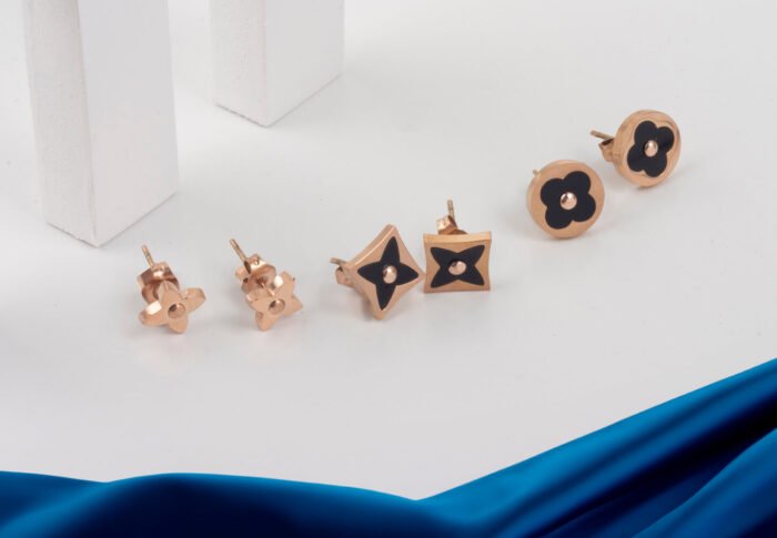 Set of 3 Studs - Image 1