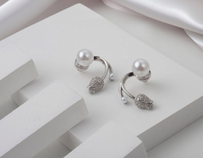 Silver Pearl Tulip Earring - Image 1